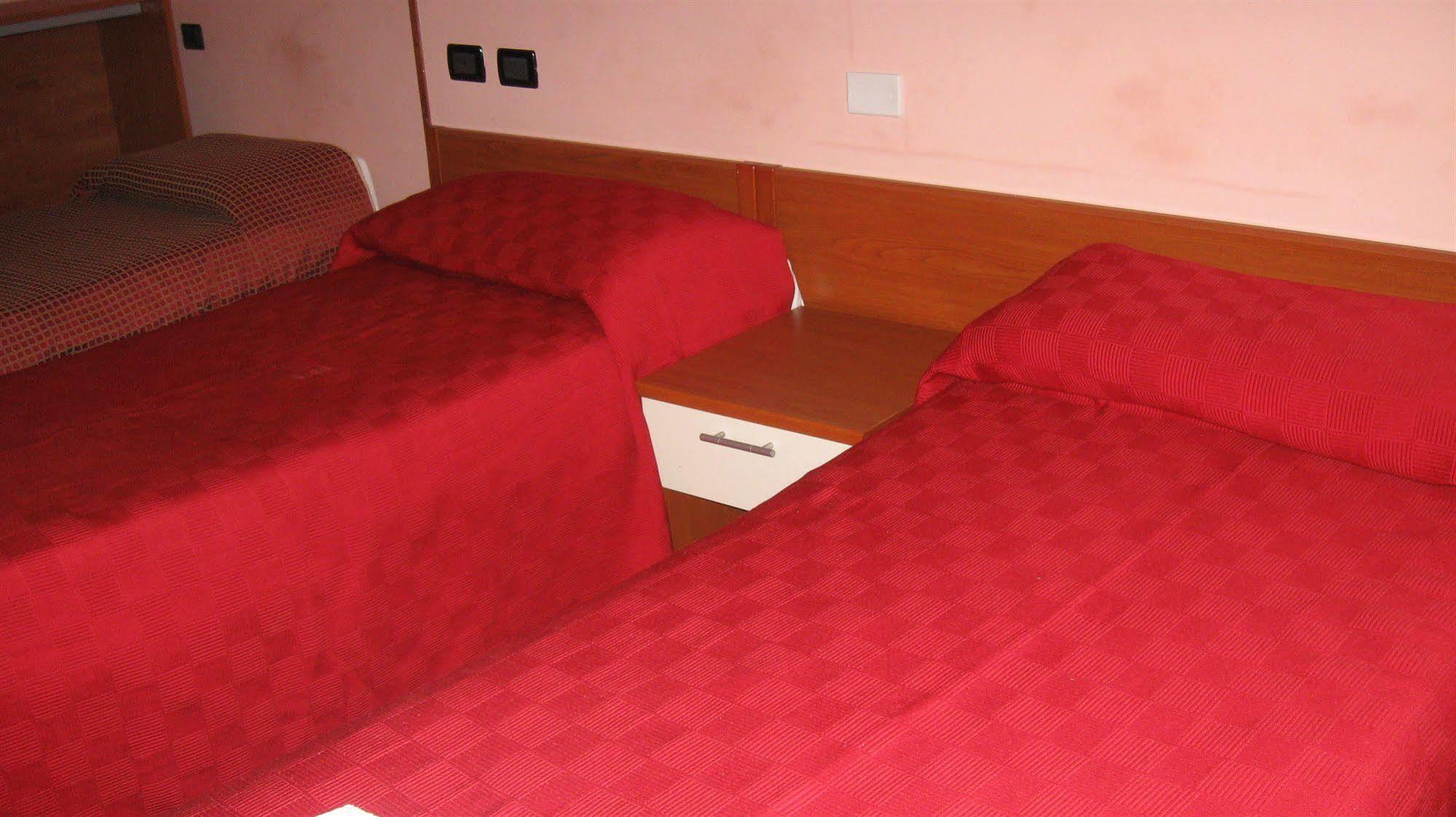 Hotel Galata Генуя Экстерьер фото